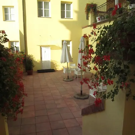 Domus Henrici Otel