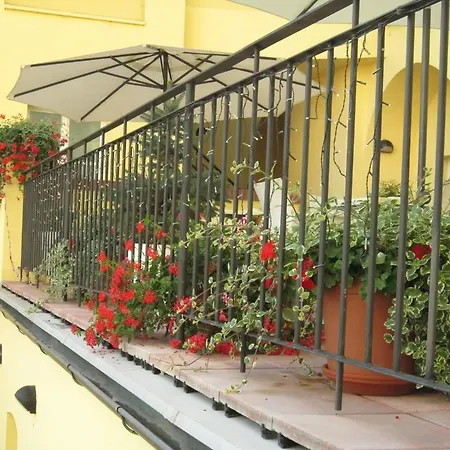Otel Domus Henrici 4*
