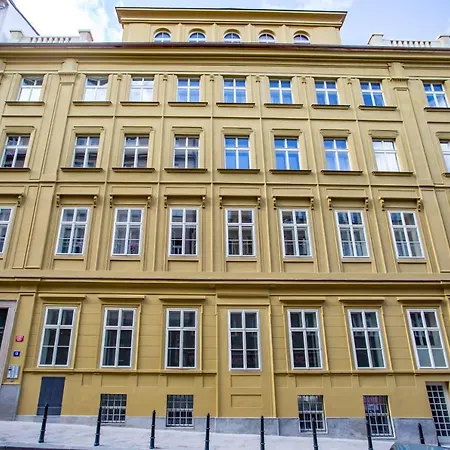 Newly Opened, Designer Opera Apartmán