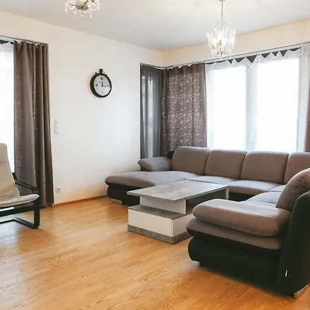 Sunny Apartment *
