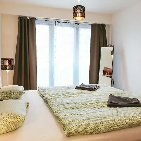 Sunny Apartment Prague