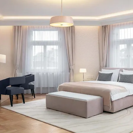 Revolucni Old Town Apartment *