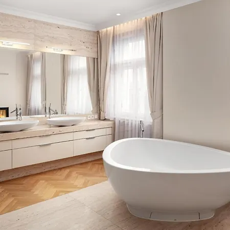 Apartment Revolucni Old Town *