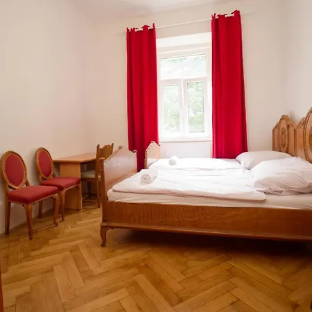 Capsule Prag