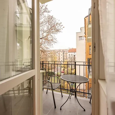 Apartment Friendly In Prague