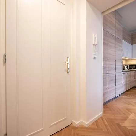 Apartment Friendly In Prague