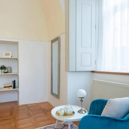 Appartamento Rose / Romantic & Cozy / City Center