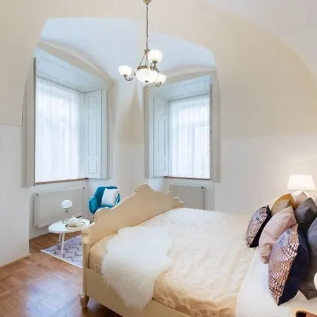 Appartamento Rose / Romantic & Cozy / City Center Praga