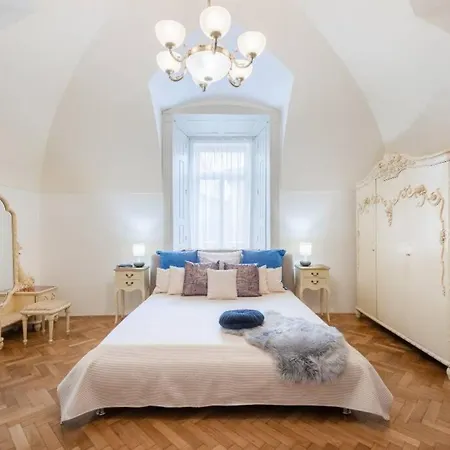 Appartamento Rose / Romantic & Cozy / City Center