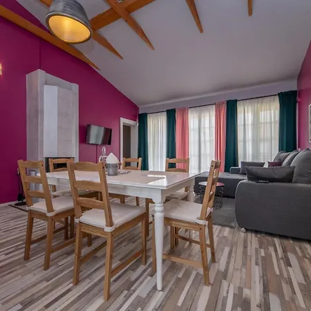 Apartment Lovely - Truhlarska Prague
