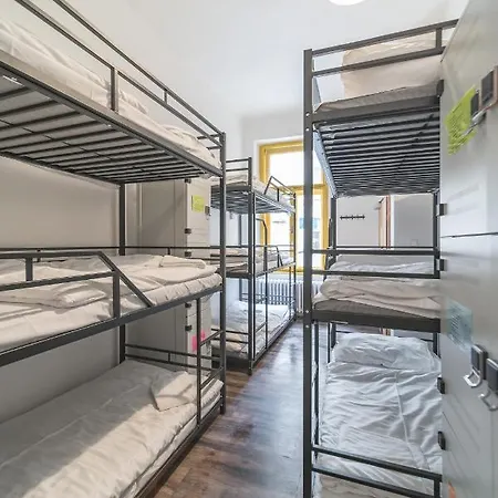 Orange Hostal
