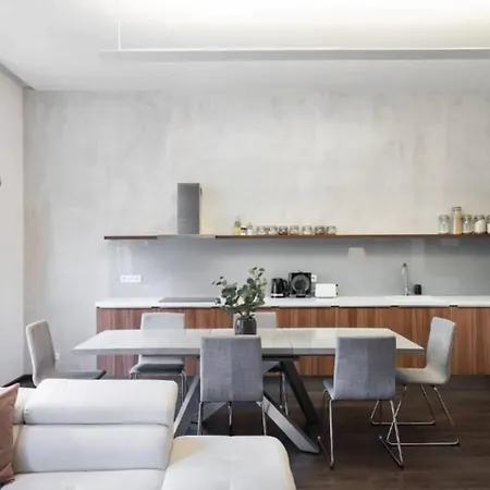 Apartment Charming Apt 33 Royal Vineyards By Michal&Friends Prague