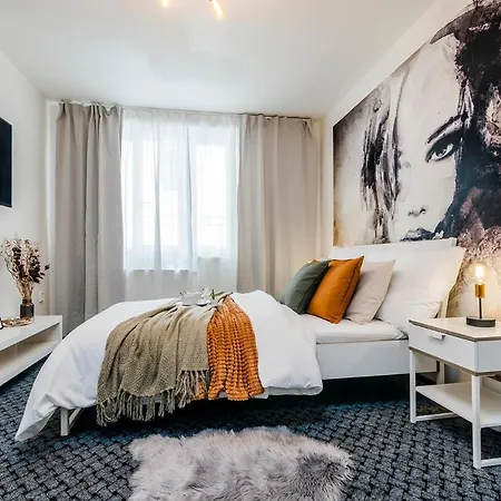 Romantic Apts By Michal&friends Apartment