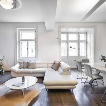 Apartment Charming Apt 33 Royal Vineyards By Michal&Friends