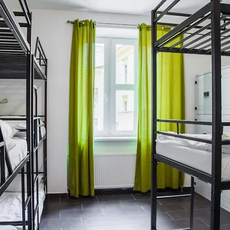 Mandarinka Hostel *