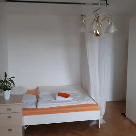 Apartment In 3 Prague