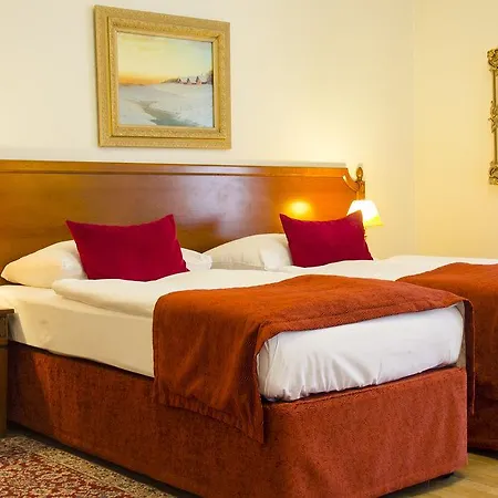 Boutique Seven Days 4* Prague