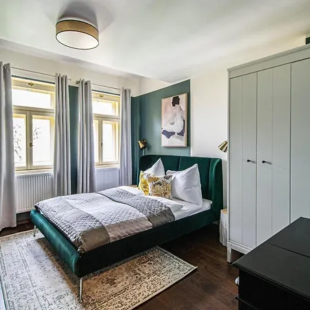 Quite Loft With Balcony And 3 Air Conditioners