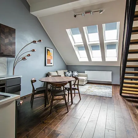 Apartment Quite Loft With Balcony And 3 Air Conditioners