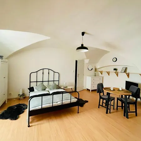 Apartment Nicolas Ii Prag