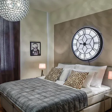 Mn6 Luxury By Adrez Prague
