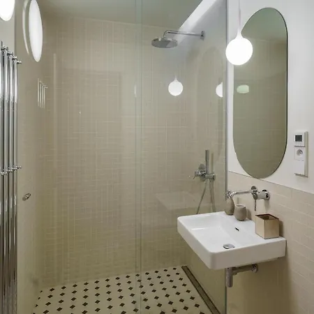 Mn6 Luxury By Adrez * Prague