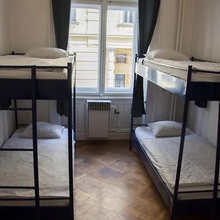 Hostel The Clock *