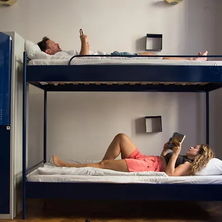 Hostel The Clock *