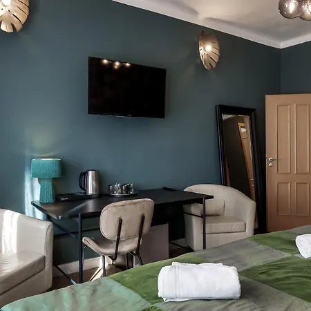 Louren - The Bridge Inn 4*