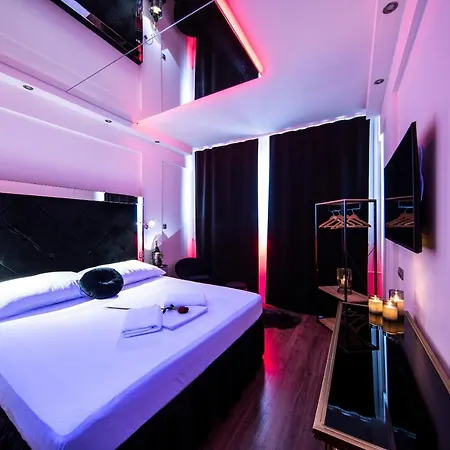 Aura Design & Garden Pool Prague