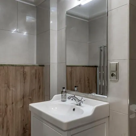 Aparthotel Louren - The Bridge Inn