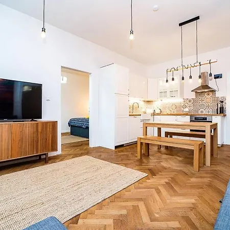 Elegant, Modern, 2-bed Flat By Museum Of Prague