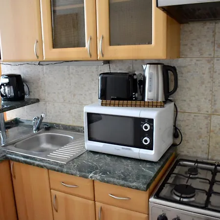 Andy'S Central 3-Bedroom Apartment ! *