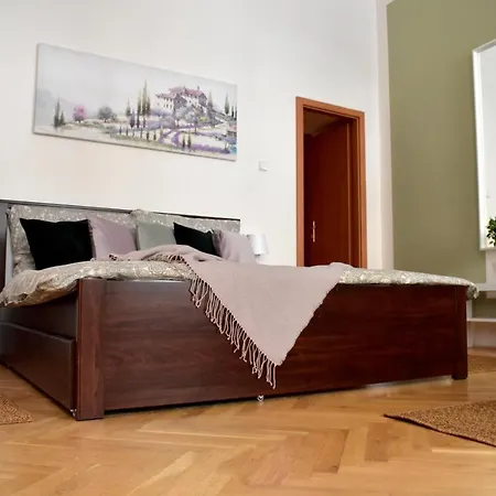 Andy'S Central 3-Bedroom Apartment ! Apartment *