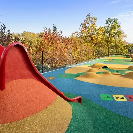Golf מלון פראג