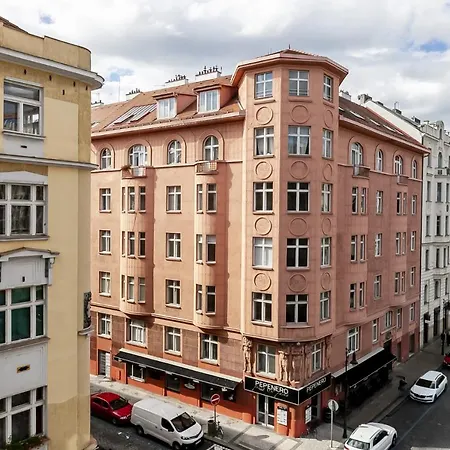 Cubistic Eliska / Jewish Quarter / Old Town Prague