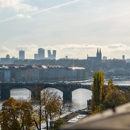Janackovo - Riverside Praag