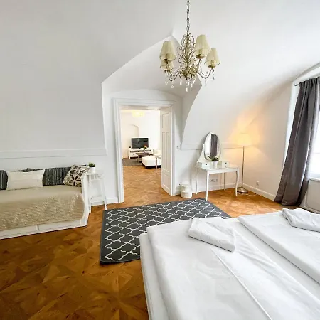 Apartment U Obecniho Dvora - Old Town