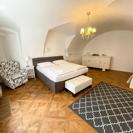Apartment U Obecniho Dvora - Old Town Prague