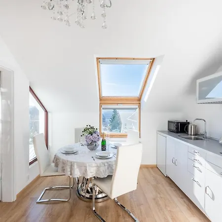 Wellness & Boutique Pod Lipkami 4* Prague