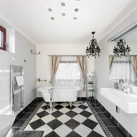 Hotel Wellness & Boutique Pod Lipkami 4*