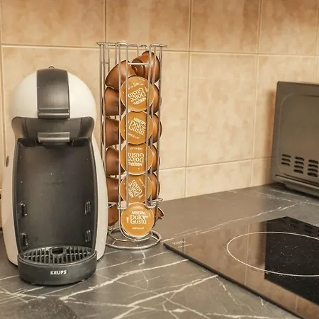 Apartment Wellness Studio! Finnish Sauna, Whirlpool, Gym & More! *