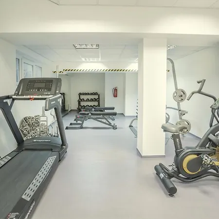 Wellness Studio! Finnish Sauna, Whirlpool, Gym & More! Apartment *