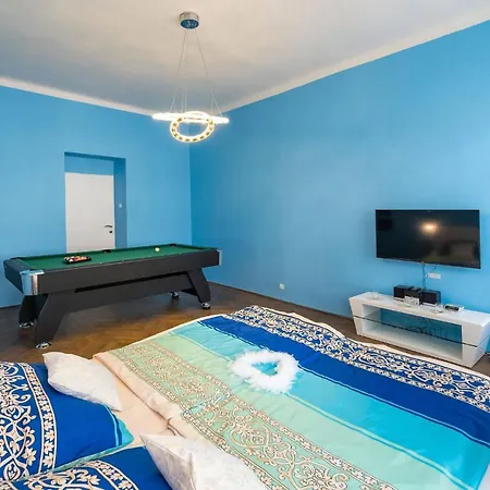 Exclusive Whirlpool * Prague