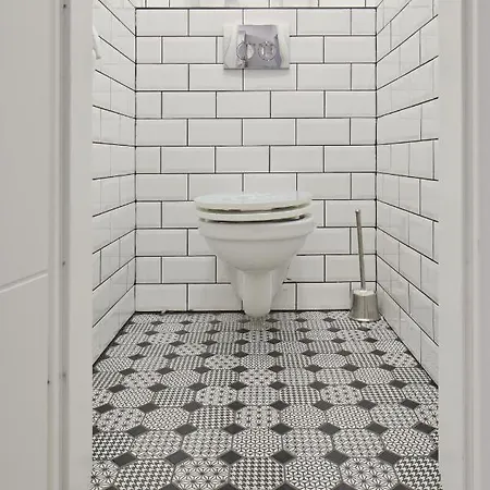 Sleek Near Wenceslas Square By Days Apartment *