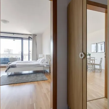 Apartment Jt's Korunni Str.