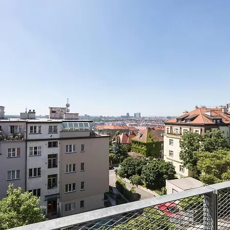 Jt's Korunni Str. Апартаменты Прага