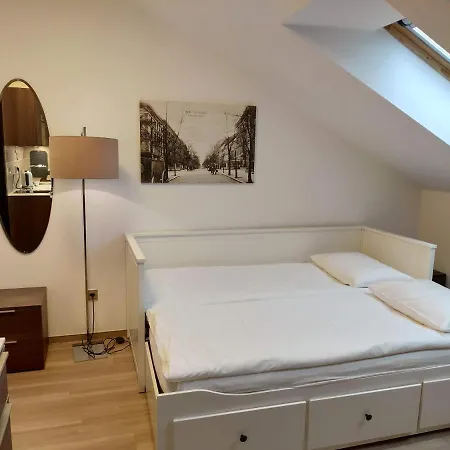 Aparthotel Vinohradsky Dum 4*