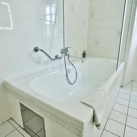 U Schnellu Hotell