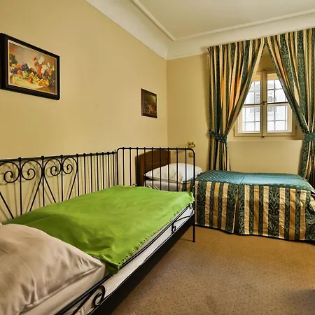 Hotell U Schnellu Prag